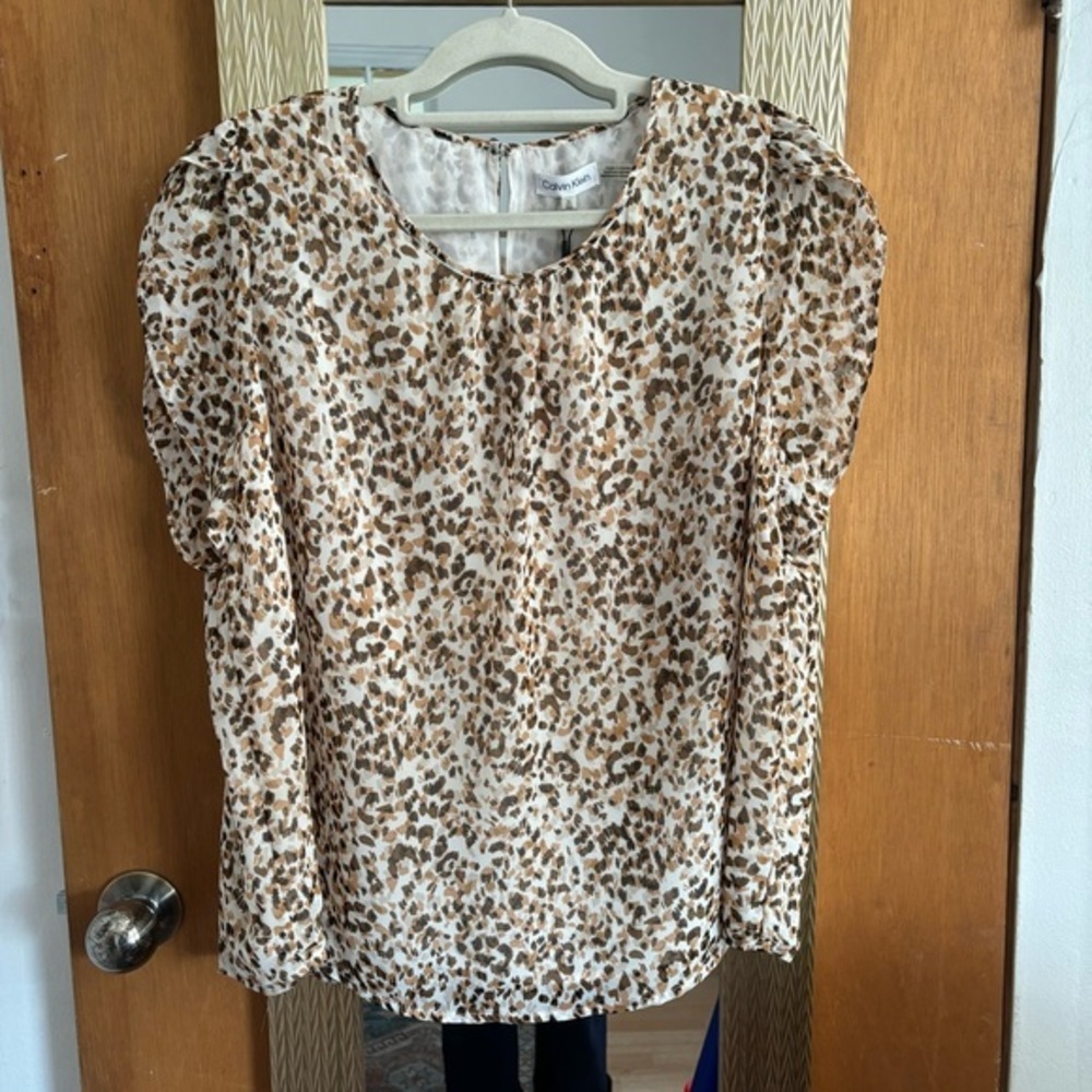 Speckled chiffon lined top
